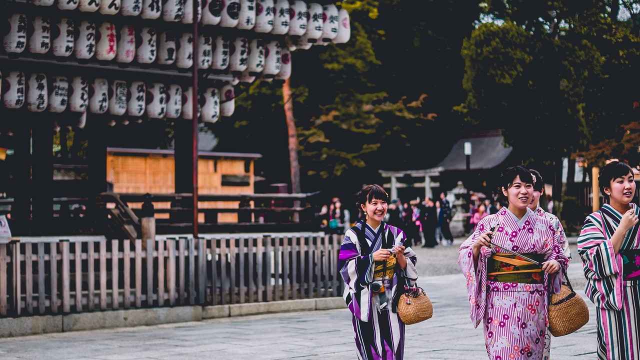 Kimono Nasıl Kombinlenir?