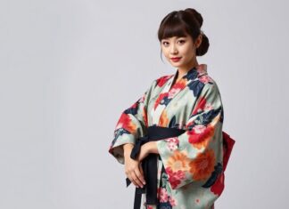 Kimono Modası: Efsanevi Giyim Tarzının Günümüzdeki Yeri Kimono Fashion: The Modern Place of the Legendary Dress Style