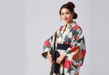 Kimonolar: Geleneksel Giyimde Modern Şıklık Kimonos: Modern Style in Traditional Clothing